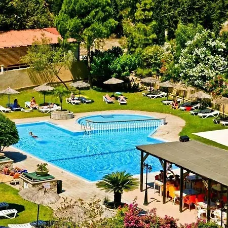 Achousa Aparthotel 3*